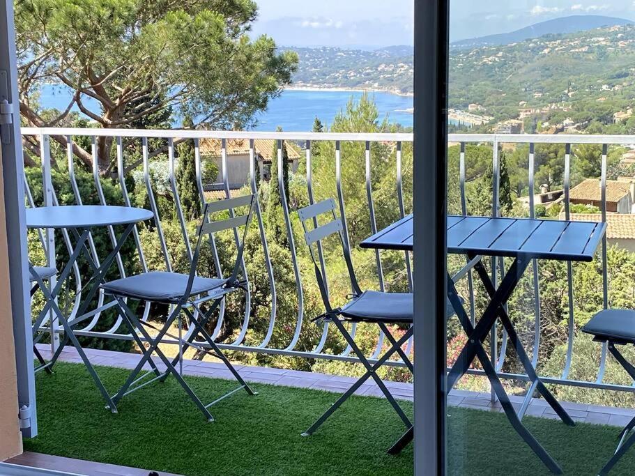 Agreable Appartement Vue Mer Les Issambres Kültér fotó